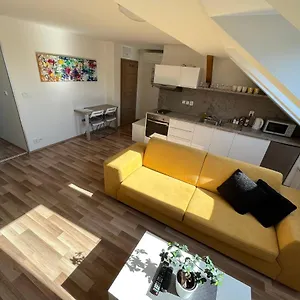 apartman-skryjova.brnohotels.org/