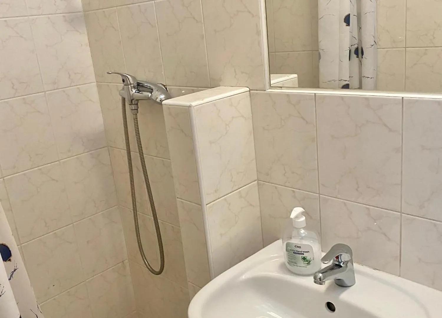 Konukevi Pension 15 Homer Prag Çek Cumhuriyeti